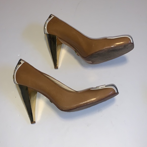 L.A.M.B. Tan Patent Leather Pumps with Gold Accents - Women’s Size 9.5 - Picture 5 of 9